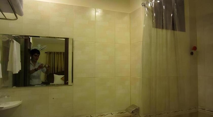 Nui Thanh Hotel Ho Chi Minh-stad Buitenkant foto