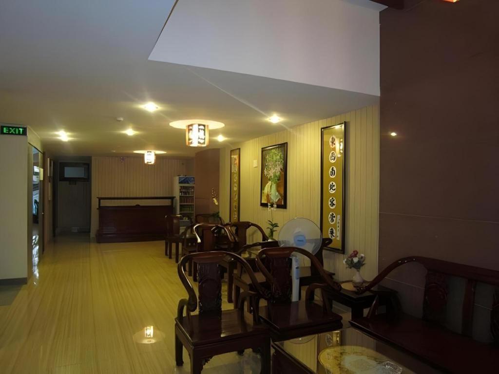 Nui Thanh Hotel Ho Chi Minh-stad Buitenkant foto