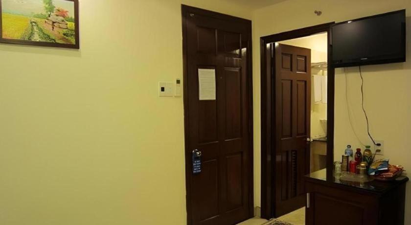 Nui Thanh Hotel Ho Chi Minh-stad Buitenkant foto