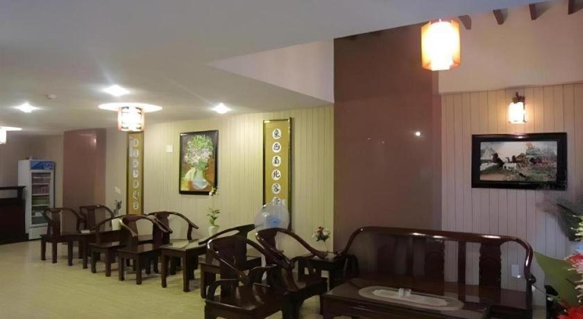 Nui Thanh Hotel Ho Chi Minh-stad Buitenkant foto