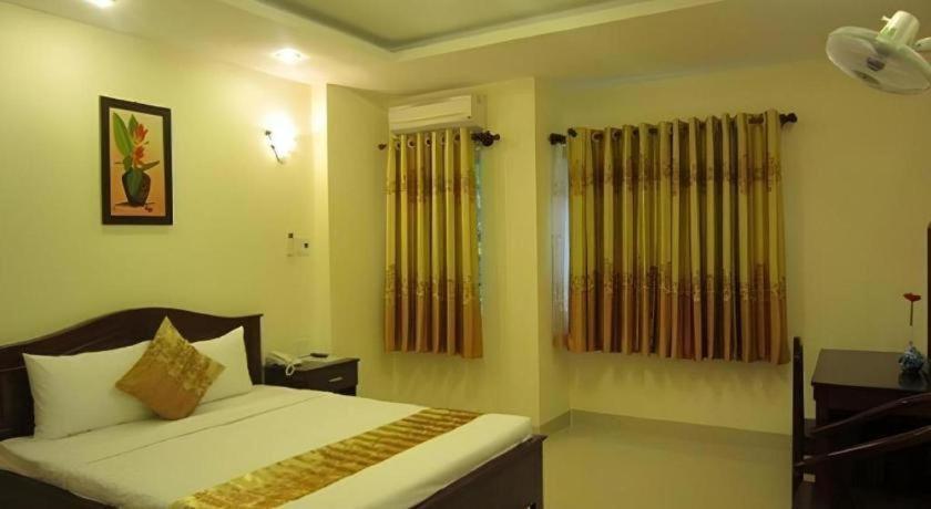 Nui Thanh Hotel Ho Chi Minh-stad Buitenkant foto